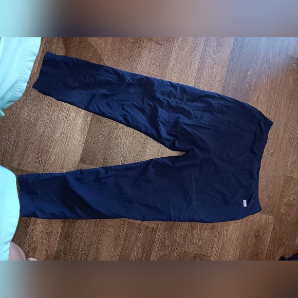 Figs Navy Scrub Top Set Of Pants And Shirt Unisex Size XL - Picture 4 of 7